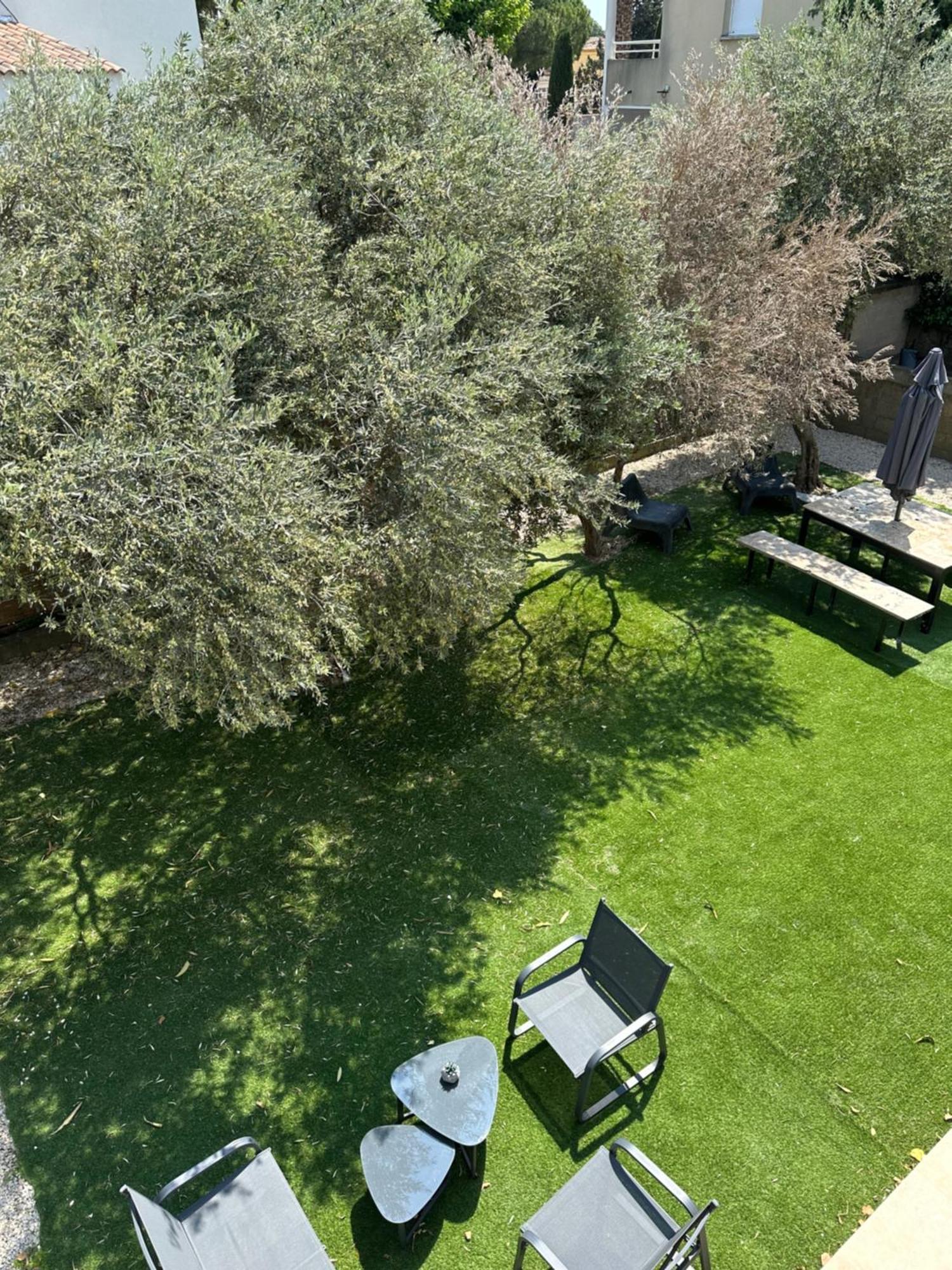 Les Oliviers Apartment Arles Exterior photo